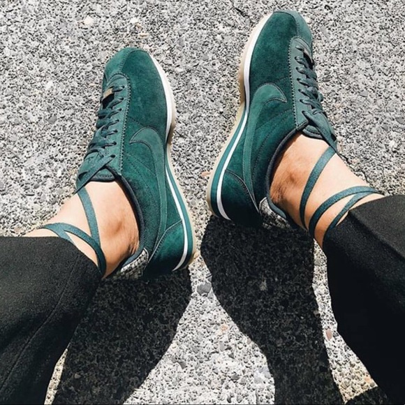 nike cortez midnight spruce